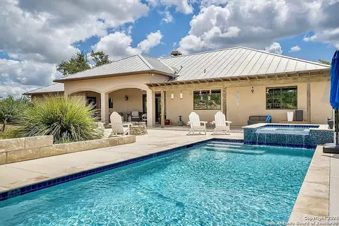 1112 Kendall Jackson, Comfort, TX 78013