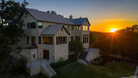 169 Shore Pt, Canyon Lake, TX 78133