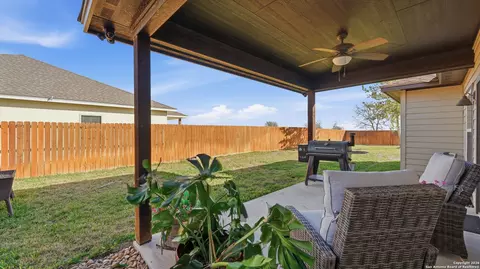 230 Navarro Xing # 6-B, Seguin, TX 78155