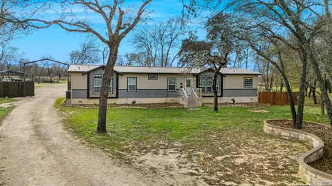 Exterior - 445 Savannah Rdg, Von Ormy, TX 78073 photo 1 of 5