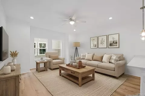 1510 S Walters #101102, San Antonio, TX 78210