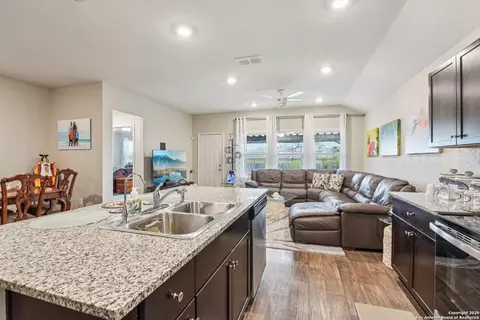 756 Monarch, Seguin, TX 78155