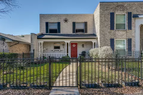 406 Amistad Blvd, Universal City, TX 78148