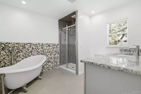 Bath - 4443 Palace, Von Ormy, TX 78073 photo 1 of 4