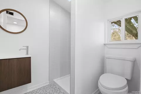 Bath - 4443 Palace, Von Ormy, TX 78073 photo 4 of 4