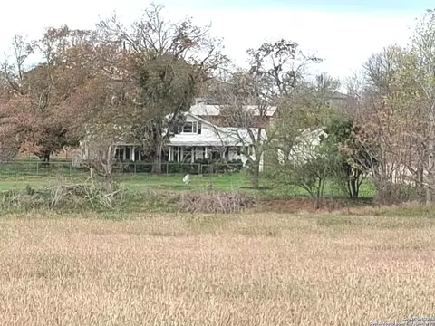 7431 7433 Real Rd, China Grove, TX 78263