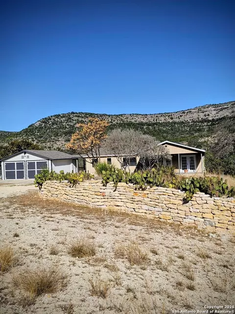 4462 Cr 390, Camp Wood, TX 78833