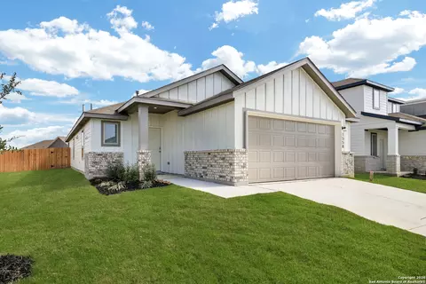 1558 Estelea, New Braunfels, TX 78130
