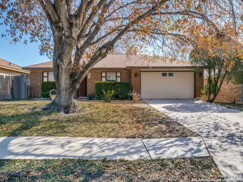 206 Meadowland, Universal City, TX 78148