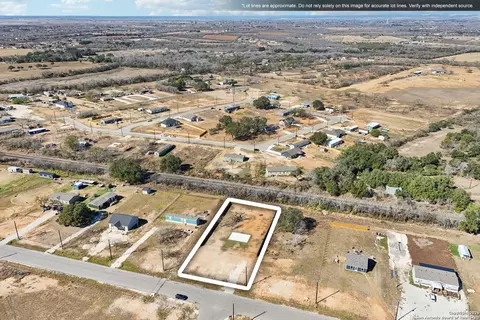 13003 Nuevo Arroyo Dr, Atascosa, TX 78002