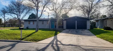 141 Trudy Ln, Universal City, TX 78148