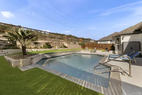 705 Treetop Pass, New Braunfels, TX 78130