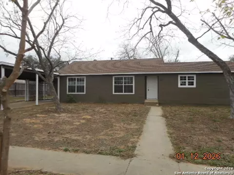 1012 Anna Dr, Pleasanton, TX 78064