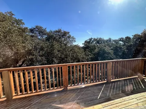 2410 Melrose Canyon Dr, San Antonio, TX 78232