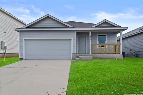 1851 Nuthatch Rdg, New Braunfels, TX 78130