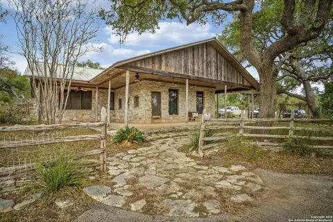 360 Kirk Ln, Bulverde, TX 78163