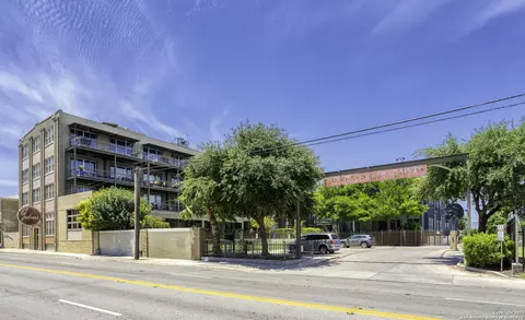 831 S Flores #2201, San Antonio, TX 78204
