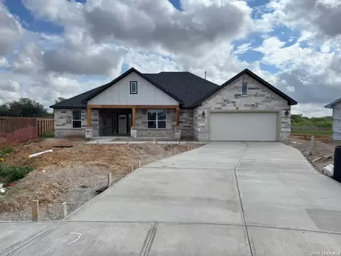 1586 Vista View Dr, Pleasanton, TX 78064