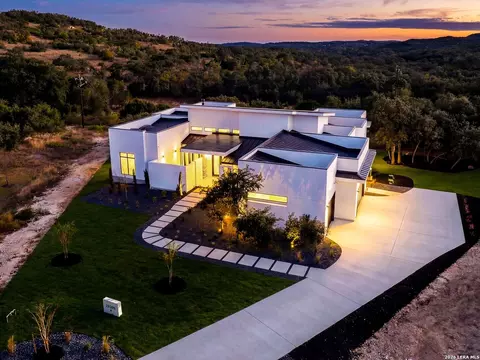 23205 Logan Cyn, San Antonio, TX 78255