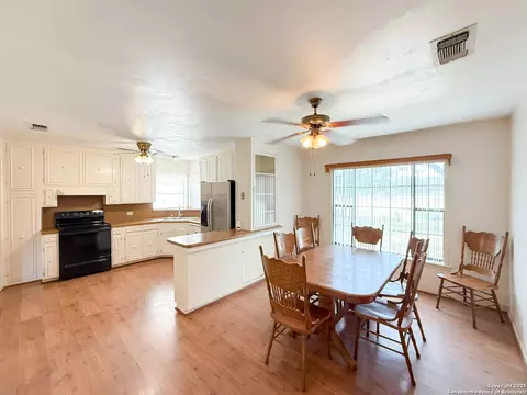 Dining - 15430 S Main, Lytle, TX 78052 photo 1 of 2