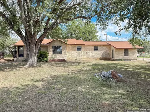 Exterior - 15430 S Main, Lytle, TX 78052 photo 4 of 14