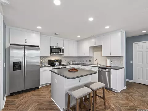 1529 Rainy Brk, Schertz, TX 78154