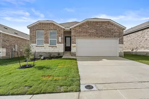 2323 Fort Davis Pass, Marion, TX 78124