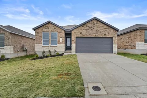 2299 Fort Davis Pass, Marion, TX 78124