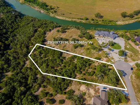 255 River Bend Pl, Spring Branch, TX 78070