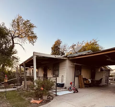 2033 W Laurel, San Antonio, TX 78201