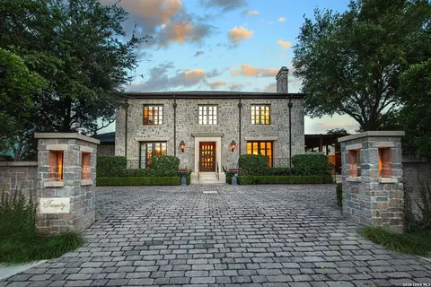 20 Thornhurst, San Antonio, TX 78218