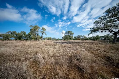 1810 Paradise Pkwy, Canyon Lake, TX 78133