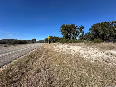 17130 Texas Highway 127, Sabinal, TX 78881