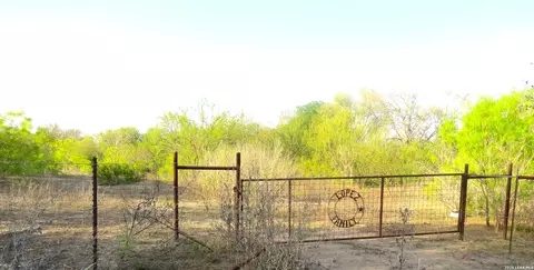 tbd Fm 471, Natalia, TX 78059