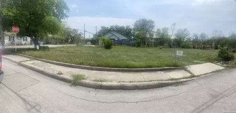 204 Henry, San Antonio, TX 78207