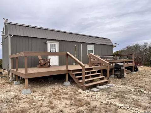 884 Sd 16010, Rocksprings, TX 78880