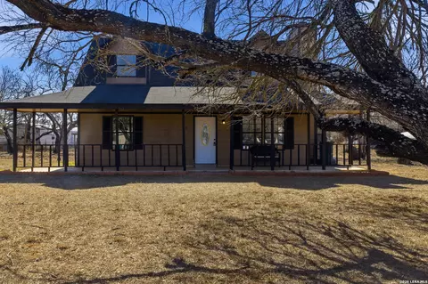 910 Cypress, Jourdanton, TX 78026