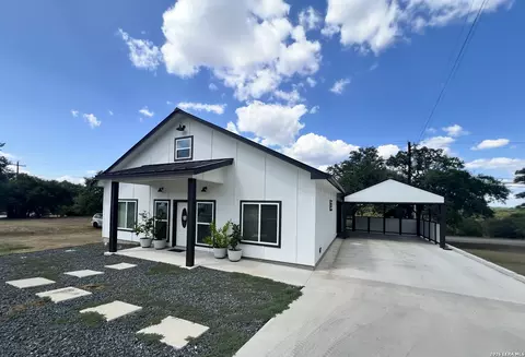708 Taylor Dr, Horseshoe Bay, TX 78657