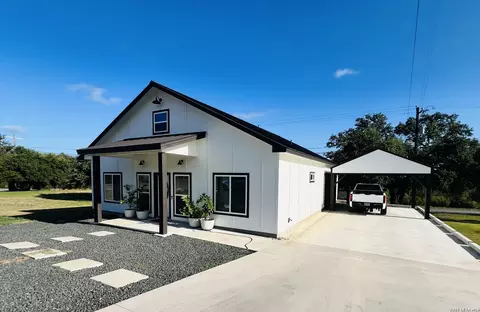 708 Taylor Dr, Horseshoe Bay, TX 78657