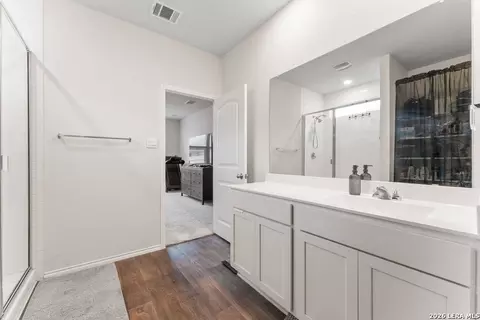 Entry Way - 449 Ida Loop, Seguin, TX 78155 photo 3 of 4