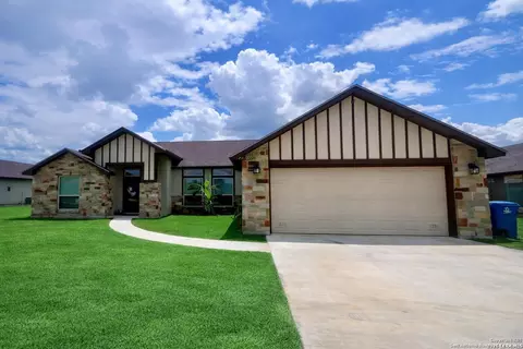 1729 Vista Vw, Pleasanton, TX 78064