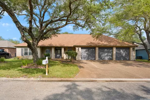 104 Peachtree, Rockport, TX 78382