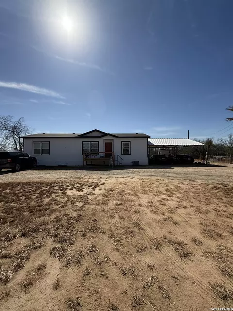 718 Duncan, Carrizo Springs, TX 78834