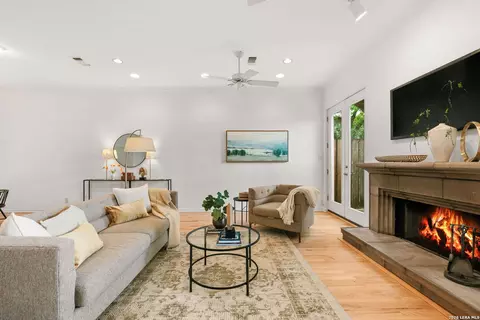 137 Saint Dennis #137, San Antonio, TX 78209
