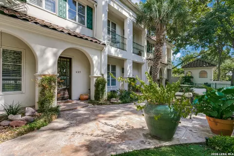 137 Saint Dennis #137, San Antonio, TX 78209