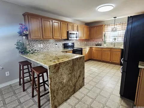 Kitchen - 5615 Fm 462, Moore, TX 78057 photo 1 of 3