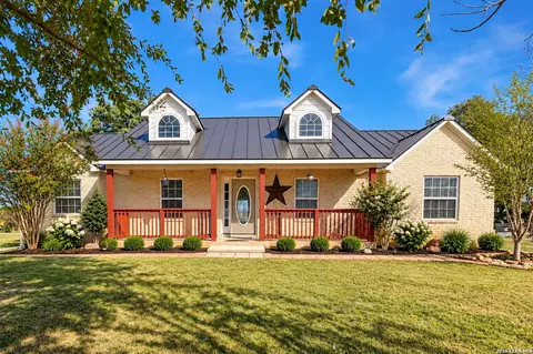 5615 Fm 462, Moore, TX 78057