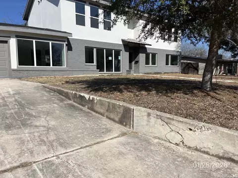 137 Harriett Dr, San Antonio, TX 78216