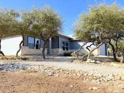 381 Monarch, Canyon Lake, TX 78133
