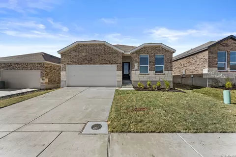 2295 Fort Davis Pass, Marion, TX 78124